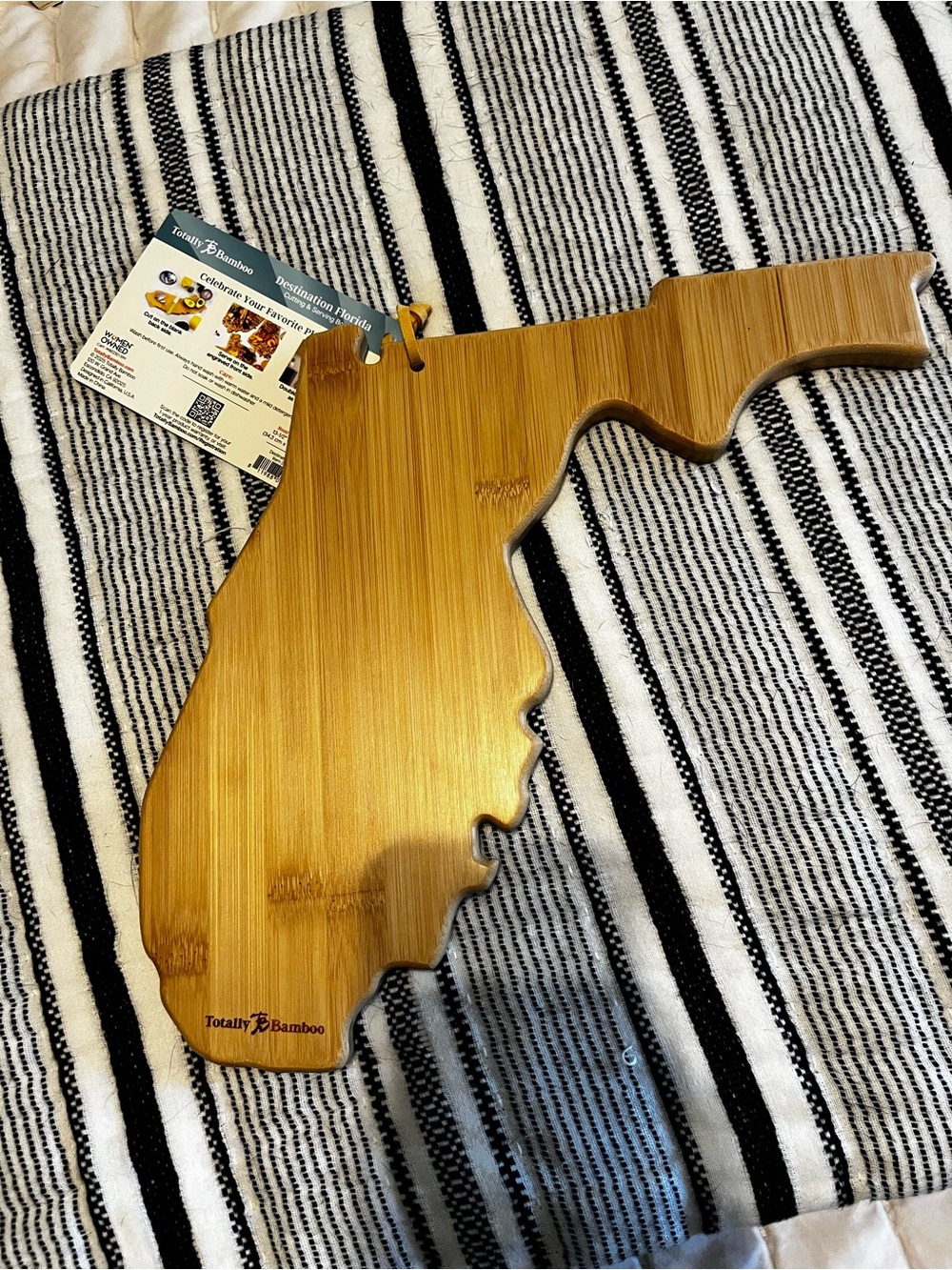 NWT Totally Bamboo Florida State Shaped Engraved Cutting Board Wall Decor - Picture 3 of 7